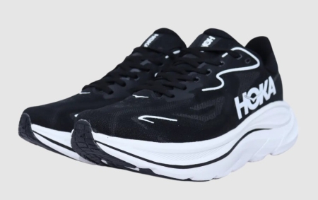 HOKA Clifton 10 black